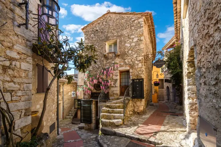 Èze 3
